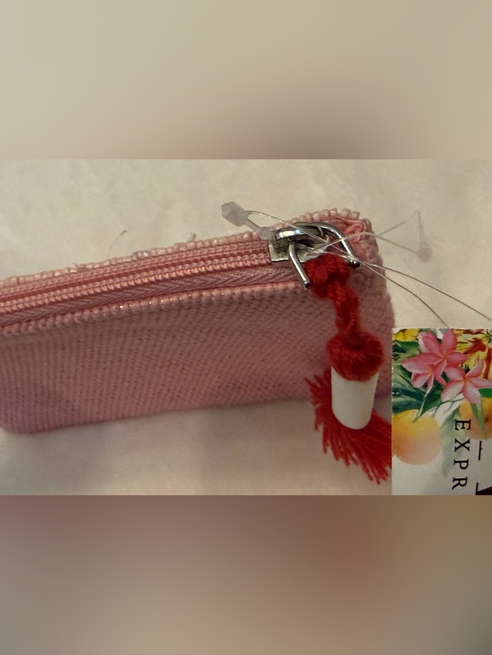 Express Edit handcrafted Beaded Pink Crab Wristlet Pouch. NWT - Picture 3 of 3